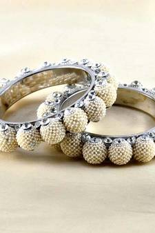 Exclusive Moti  Bangles