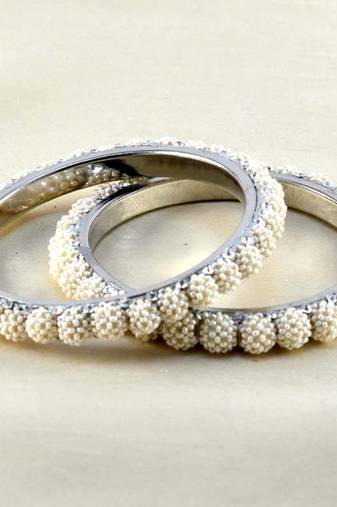Exclusive Moti  Bangles 