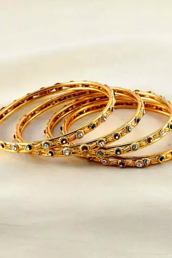 gold platted bangles size-2.8