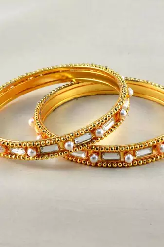 Designer Gold Platted Moti Bangles