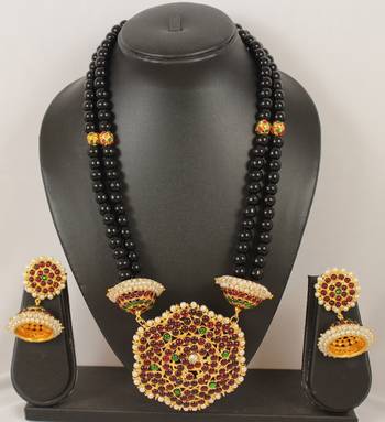 Beautiful Handmade Designer Black Necklace Set 1