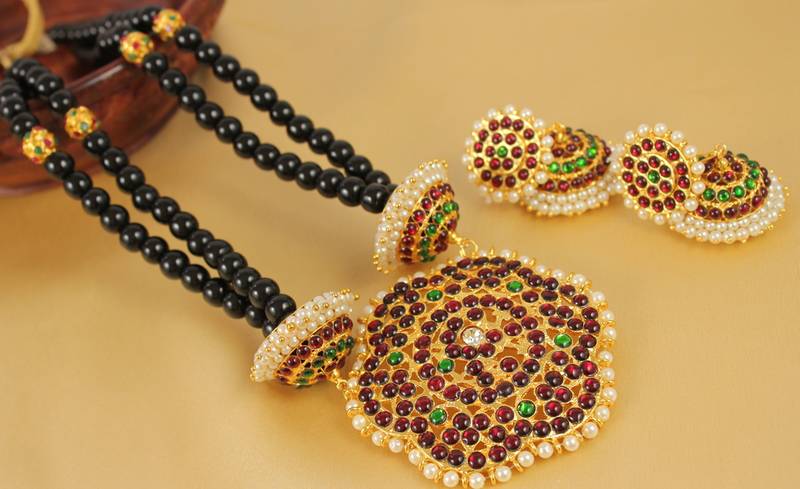 Beautiful Handmade Designer Black Necklace Set