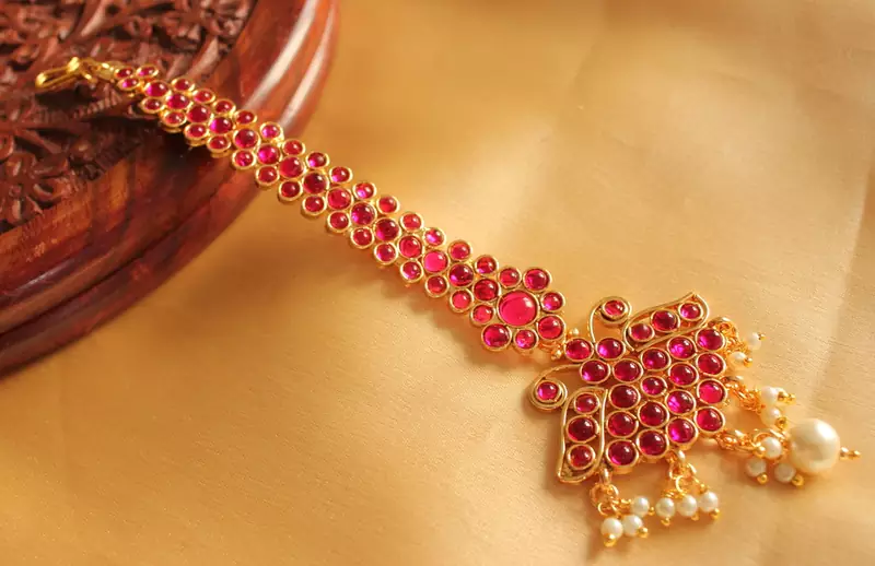 Royal Antique Designer Kemp Bridal Maang Tikka