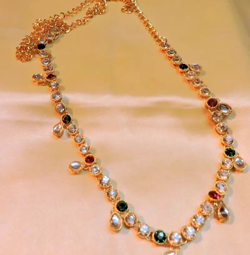 Elegant Red Green Kundan Waistbelt