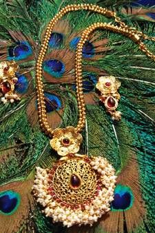 Gold Plated Pink Stones Necklace Set