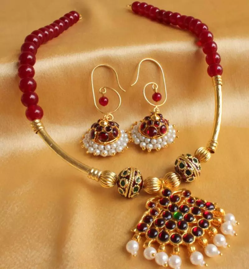 Beautiful Hamdnade Temple Necklace Set
