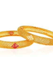 Panjarat Enticing Gold plated american diamond bangle