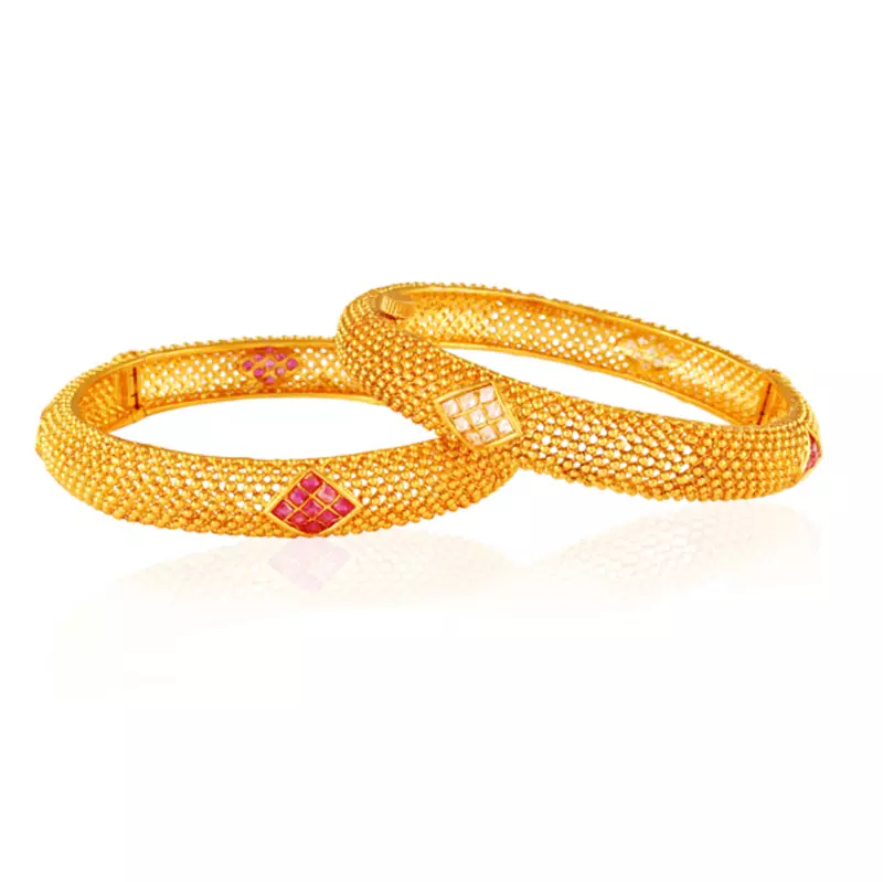 Panjarat Enticing Gold plated american diamond bangle