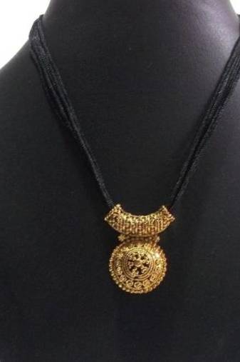 Black thread manglasutra necklace set