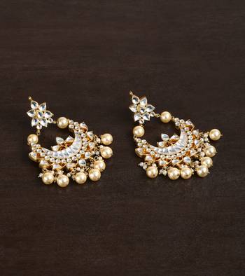 Traditional Kundan Earrings With Pearl Drop 1