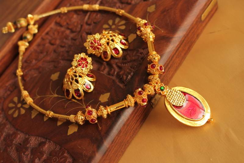 Maroon Agate Necklace Sets