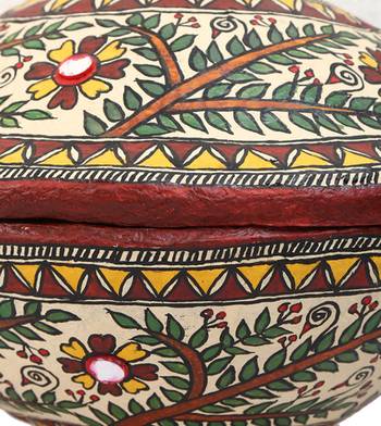 Multicolor Paper And Paints Home Accessories 2