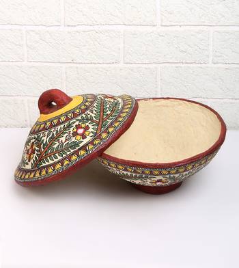 Multicolor Paper And Paints Home Accessories 3