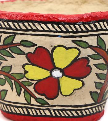 Multicolor Paper And Paints Home Accessories 2