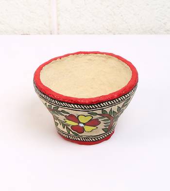Multicolor Paper And Paints Home Accessories 3