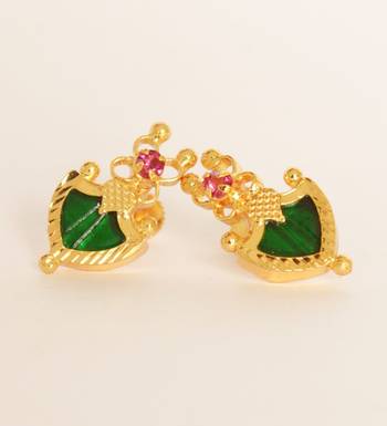 Green Palakka Stud Earrings 1