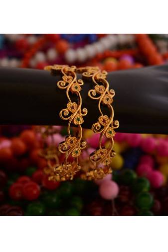Ruby and emerald bangles set