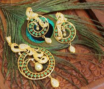Green American Diamonds Agate Pendants 1
