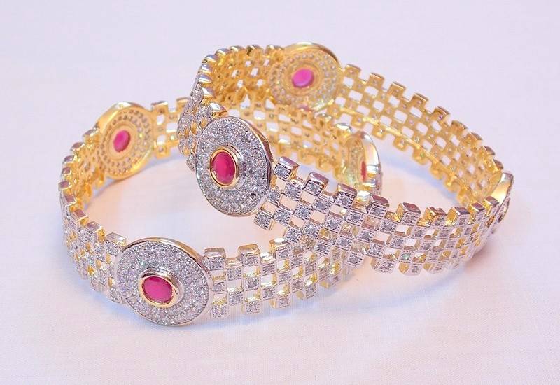DESIGNER AD RUBY GOLD PLATED KADA BANGLES