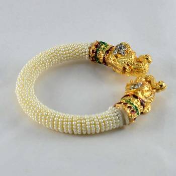 Exclusive Strechables Moti Bangles 1