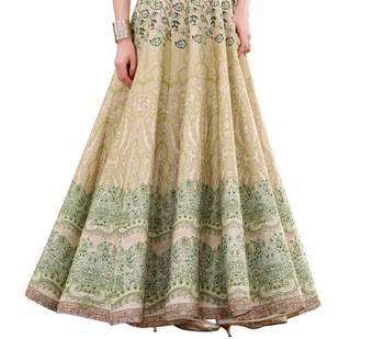 Green art silk contrast pallu unstitched lehenga choli 3