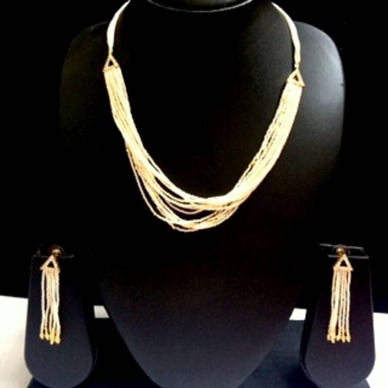 Pearl strings necklace