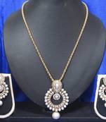White drop pearl pendant necklace set
