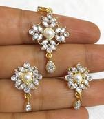 American diamond pendant set