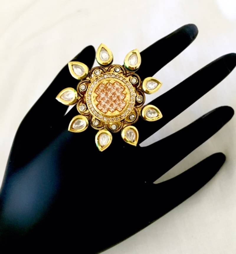 Gold kundan rings