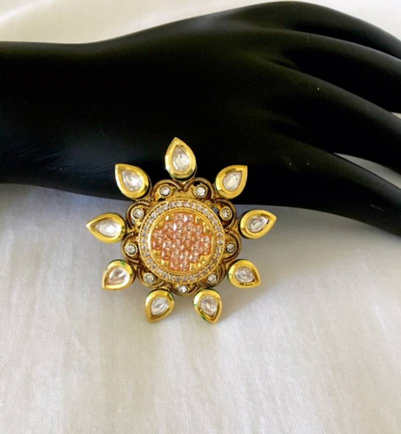 Gold kundan rings