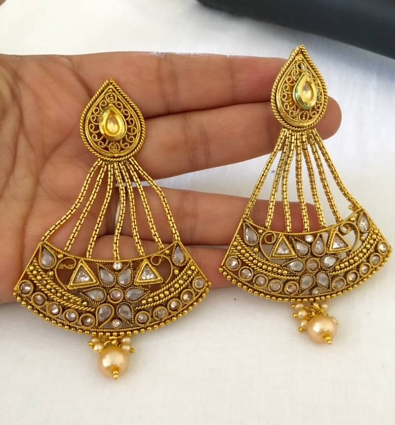 Paasa style earrings