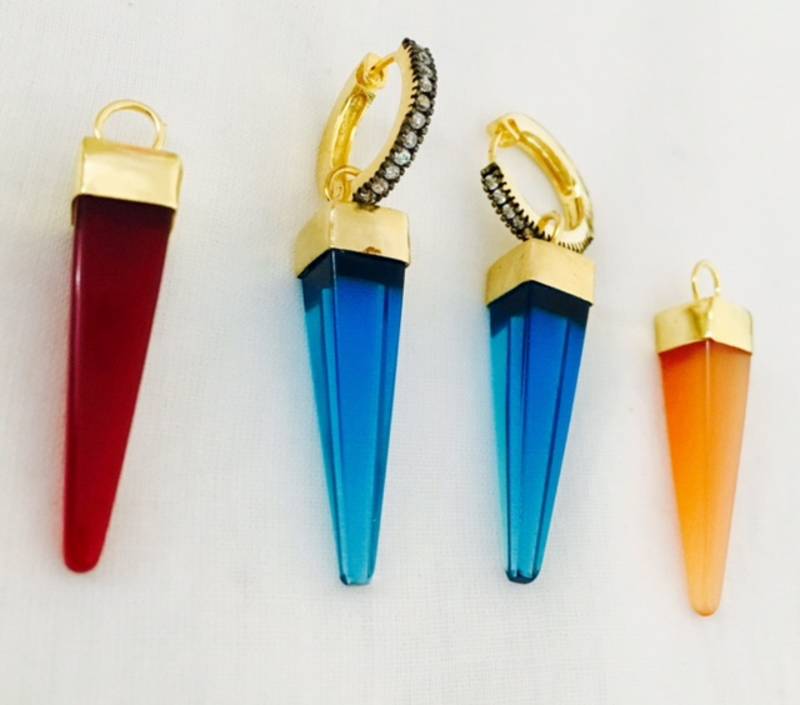 Changeable stone earrings