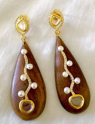 Wooden earrings 1