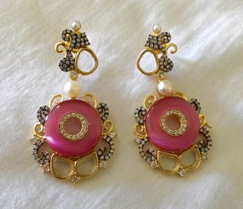 Gorgeous antique earrings in pink stone 1
