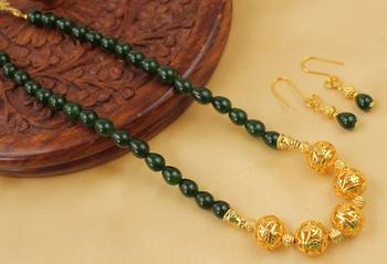 Stunning Handmade Green Designer Balls Necklace Set 1