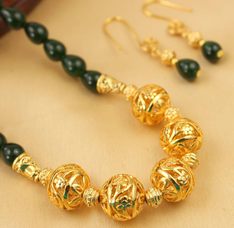 Stunning Handmade Green Designer Balls Necklace Set