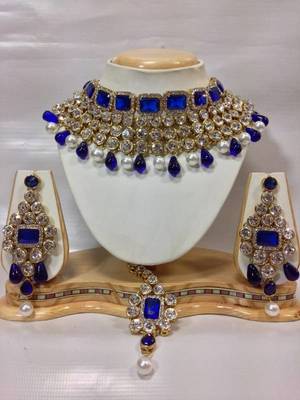 Crystal Studed Jewelry Set in Royal Blue with Pearls 1