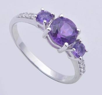 Sterling Silver Ring With Round Amethyst Gemstone 1