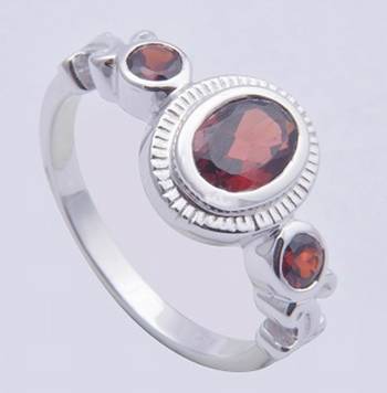 Oval Shape Garnet Gemstone Silver Ring 1