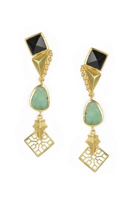 Golden Earrings with Black Onex and Crisoparis Stones 1