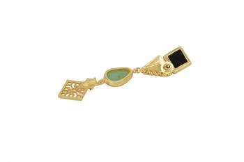 Golden Earrings with Black Onex and Crisoparis Stones 4