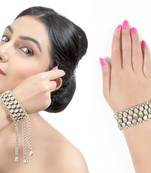 Fancy Adornable Design For Festive With Gold Finishing Bracelet