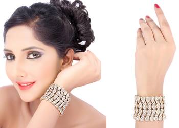 Elegant Wedding Wear With Gowns With Gold Finishing Bracelet 1