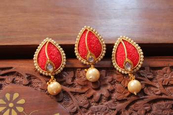Lovely Designer Rose Carved Red Pendant Set 1