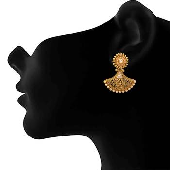 Gold Pearl studs 2