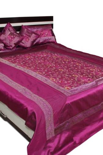 Amazing Pink Bed Cover Set