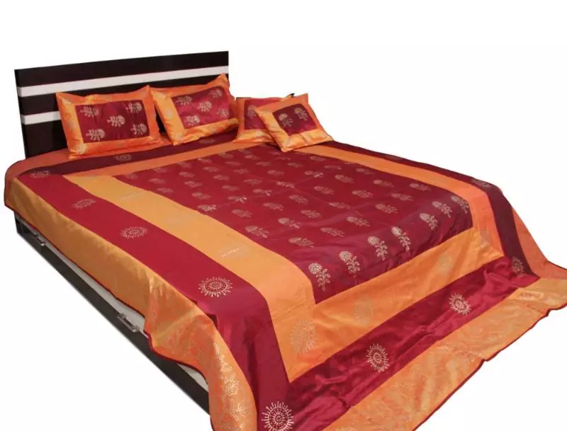 Amazing Gold Print Bed Cover Set