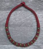 maroon antique gold necklace