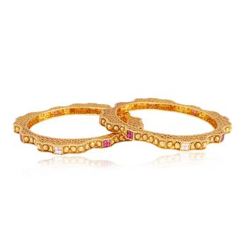 Hi-fliers choice gold plated antique bangle 1