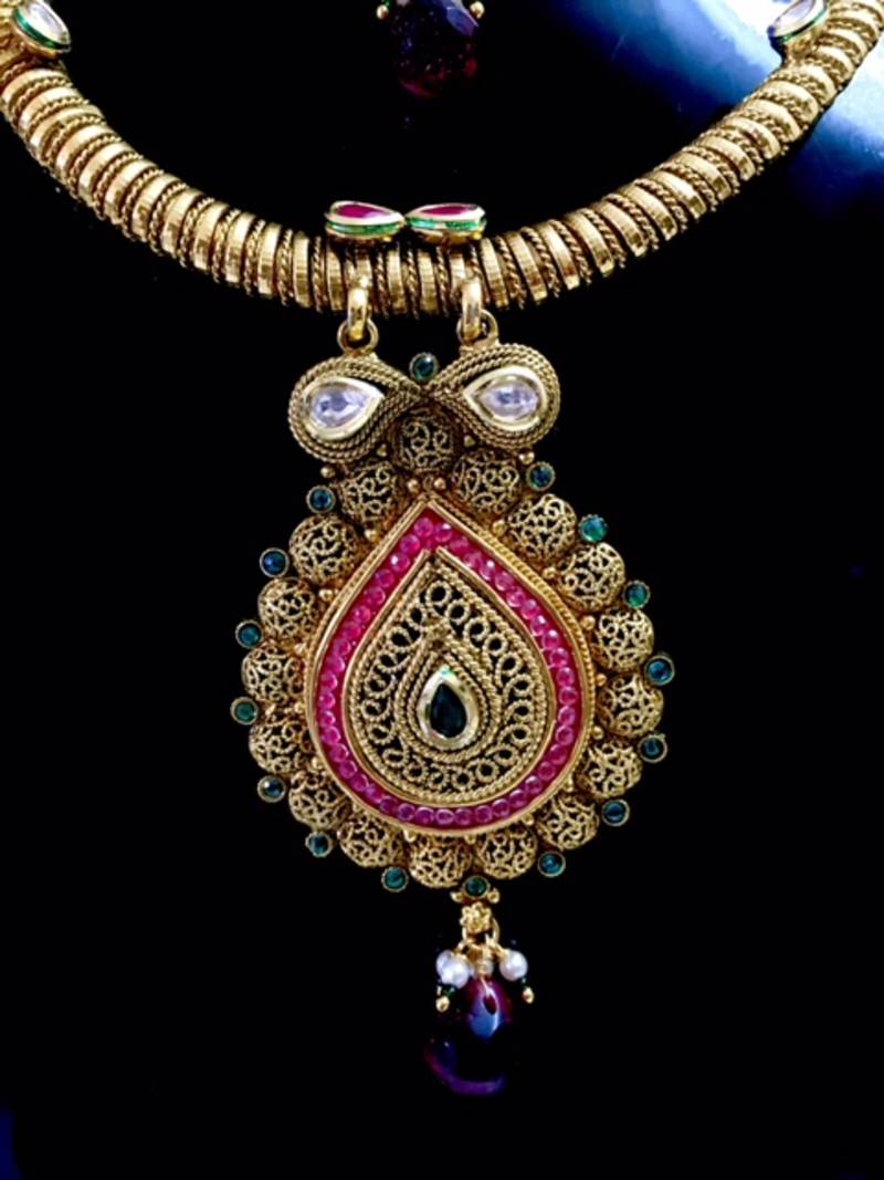 Hasli necklace set in Polki